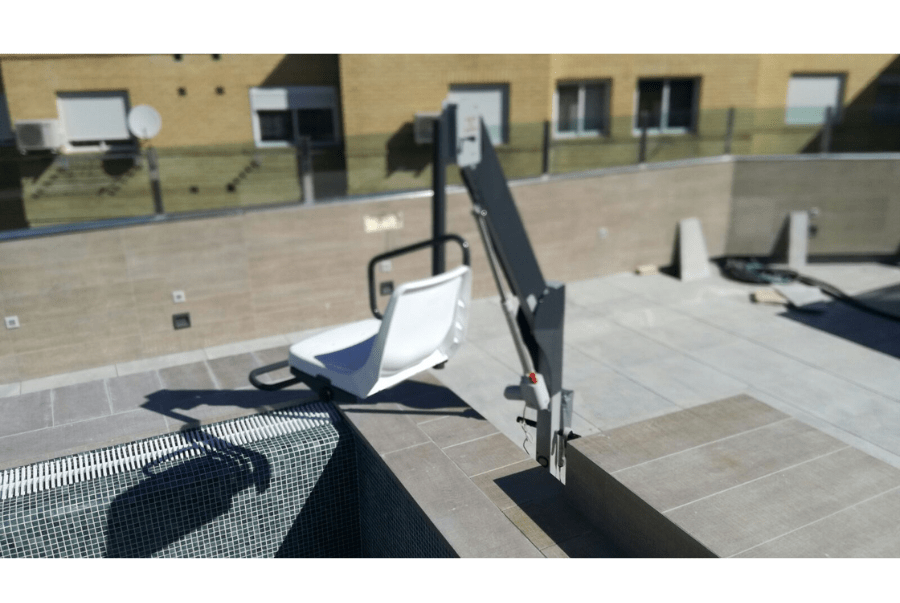 Elevador de batería para piscina METALU 3400 Elevador de batería para piscina METALU 3400