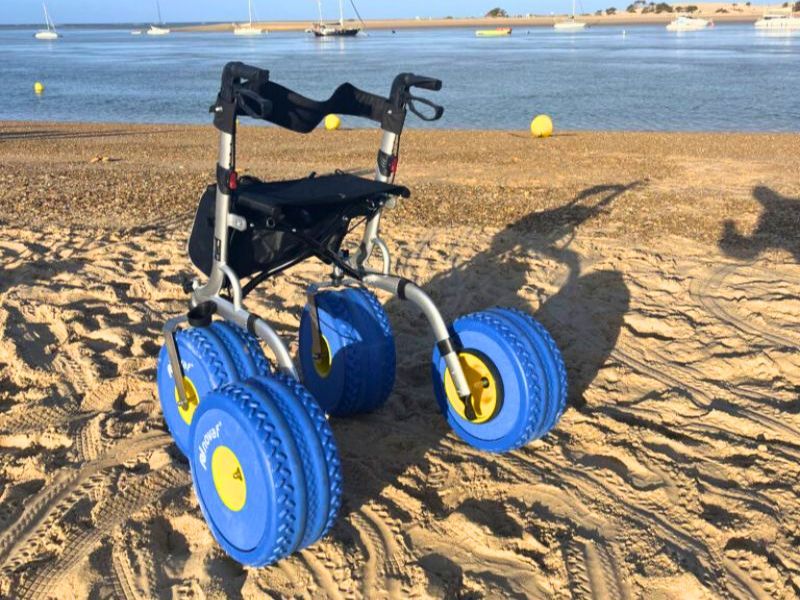 ortopedia-online-andador con ruedas beach 5 Productos ortopédicos clave para el verano: Accesibilidad para todos