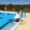 Elevador-de-bateria-fijo-desmontable-para-piscina-2_METALU-600 ascensor acuático hidráulico fijo METALU 600