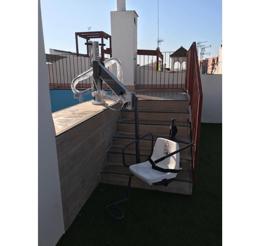 Elevador de batería para piscina modelo: METALU 3200 Elevador de batería para piscina modelo: METALU 3200