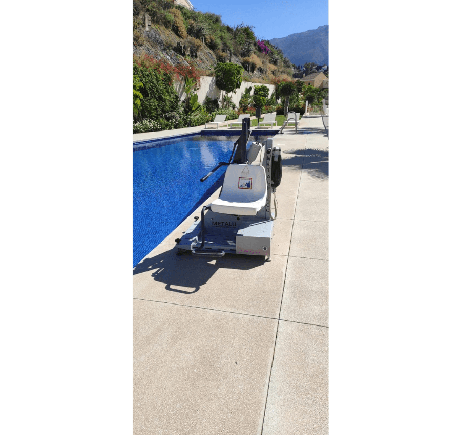 Elevador de batería portátil para piscina modelo: METALU 400 Elevador de batería portátil para piscina modelo: METALU 400